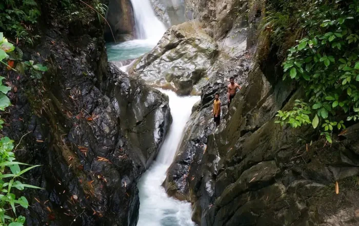 Air Terjun Helaowo, Desa Sinar Helaowo, Kecamatan Boronadu, Kabupaten Nias Selatan Sumatera Barat