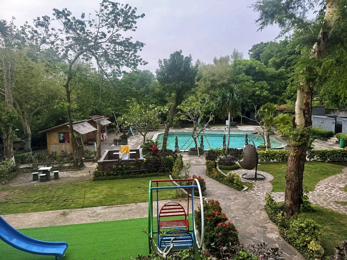 Sensasi Berendam 45°C di Tepi Pantai: Review Air Panas Banyuwedang