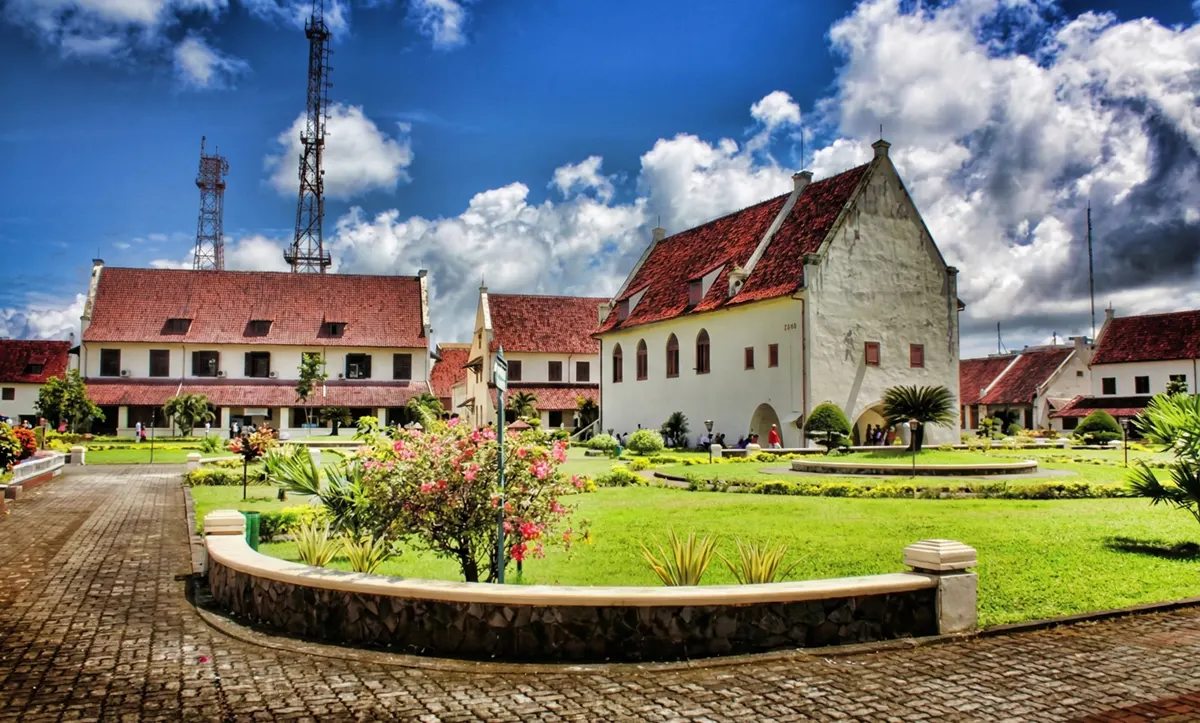 Benteng Fort Rotterdam Jejak Penjajahan Belanda Di Bumi Makassar