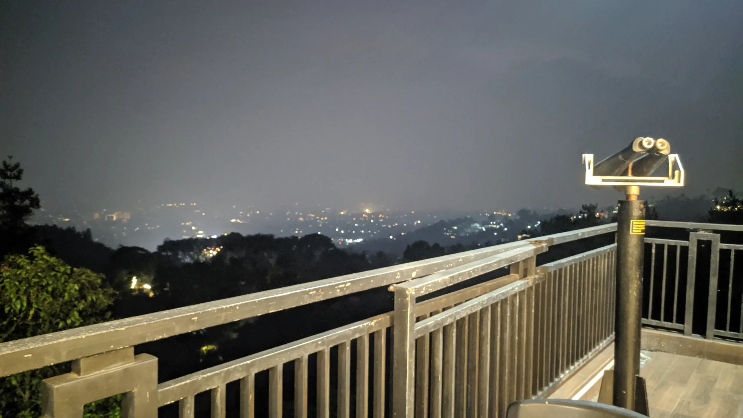 Bukit Teropong Lembang : Mengintip Keindahan Kota Bandung dari Ketinggian