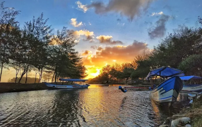 Laguna Pantai Glagah Indah