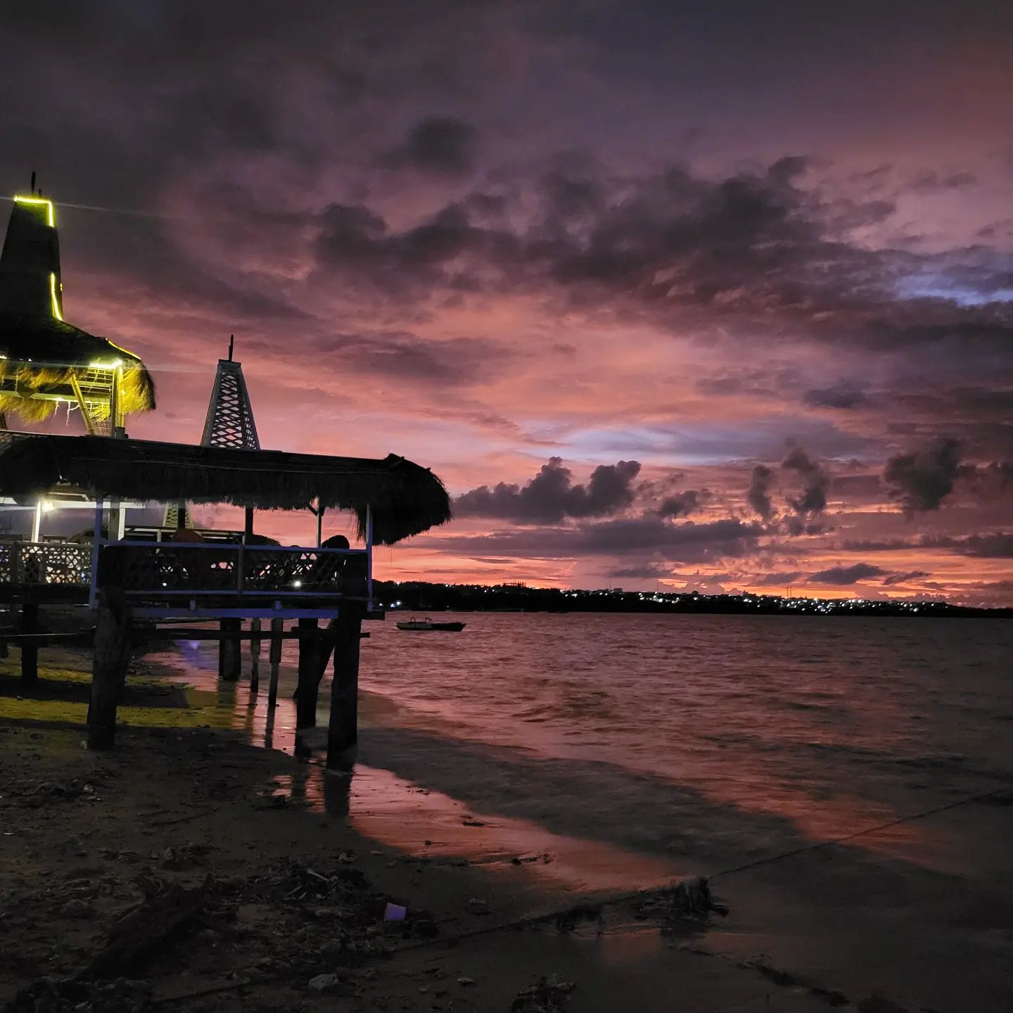 Lopo Pantai Oesapa Kupang