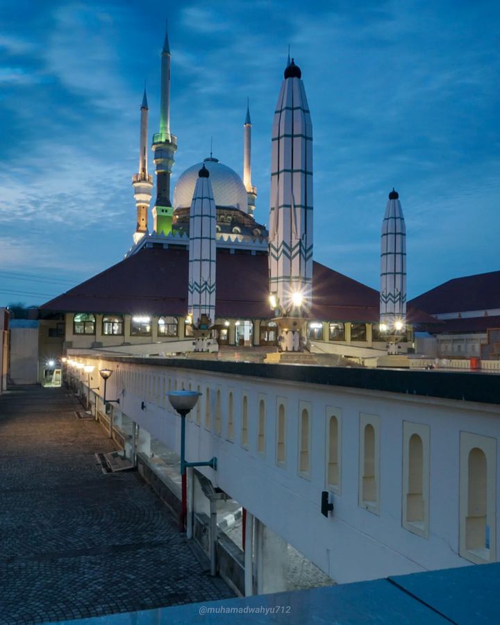 Masjid Agung Jawa Tengah Kota Seamarang