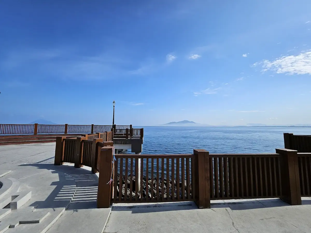 Pantai Malalayang Manado