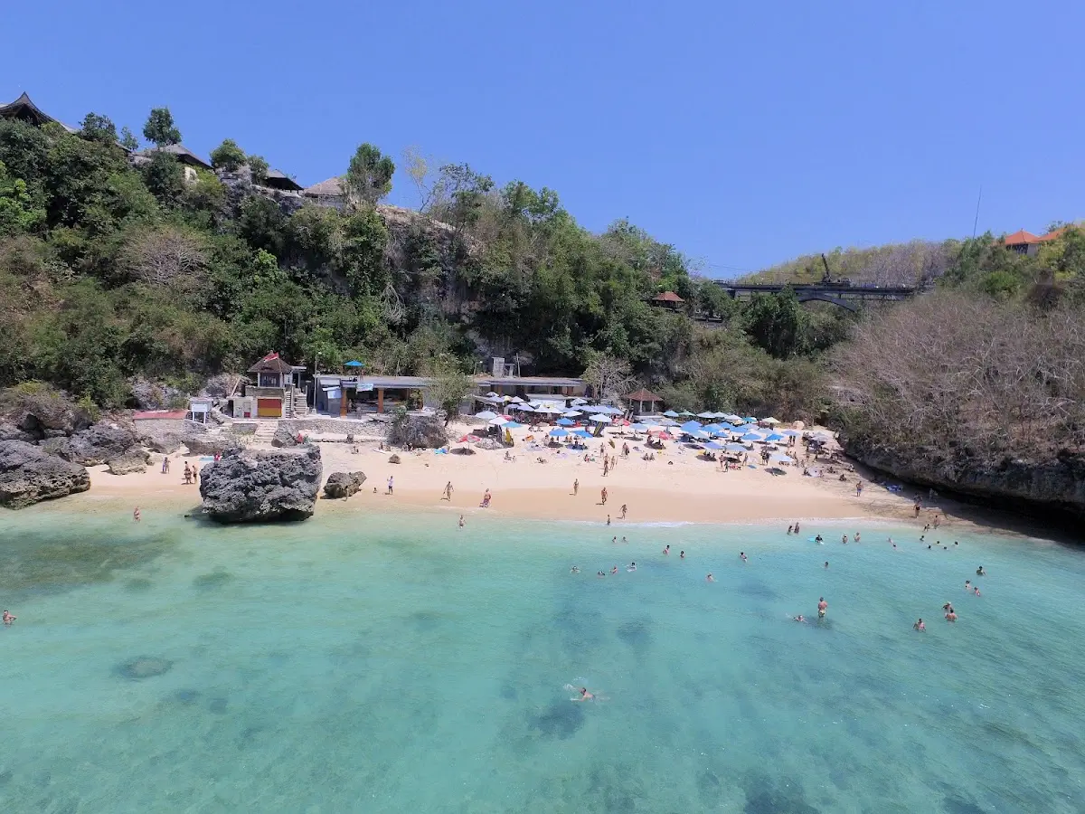 Review Jujur Pantai Padang Padang Bali: Apakah Sepadan? (Info Tiket & Tips)