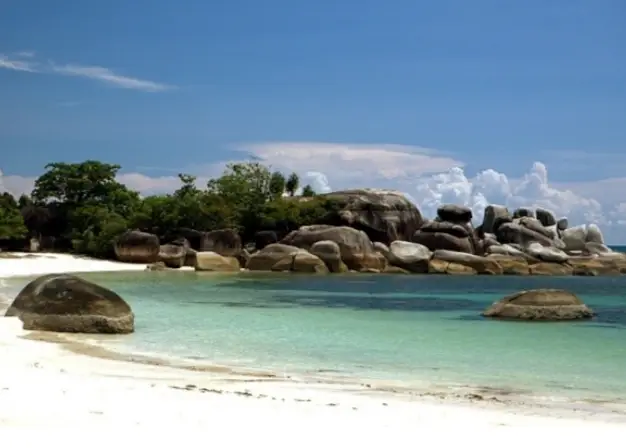 Pantai Punai di Belitung Timur