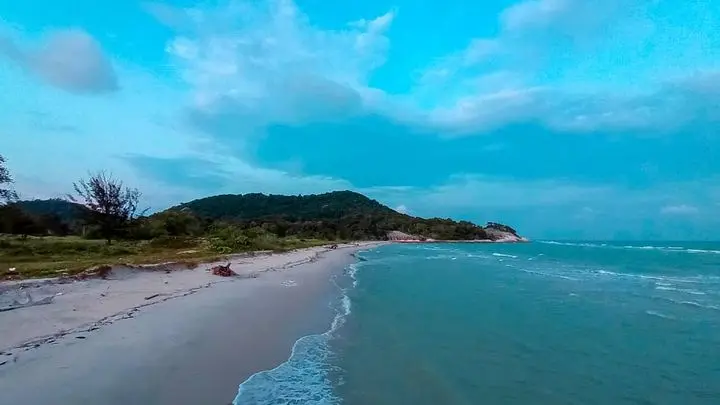 Pantai Tanjung Berikat : Pantai Paling Indah Dan Terkenal Di Bangka