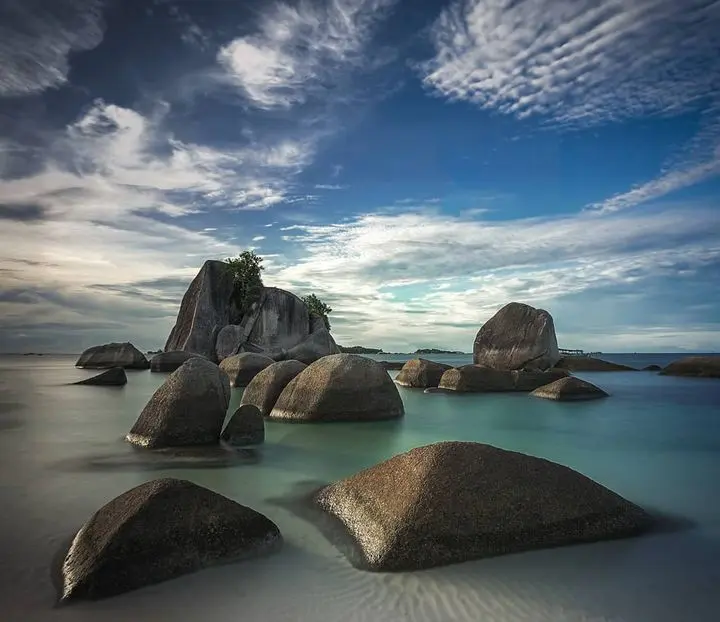 Pantai Tanjung Kelayang Di Pulau Belitung Tujuan Wisata Populer Di Provinsi Bangka Belitung