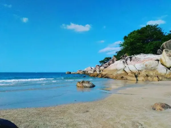 Pantai Tanjung Kelayang Pulau Belitung