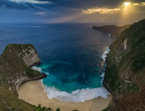 Kelingking Beach Nusa Dua Bali – Tiket Masuk, Aktivitas Seru dan Hotel Terdekat