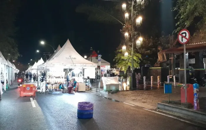 Pasar Malam Ngarsopuro