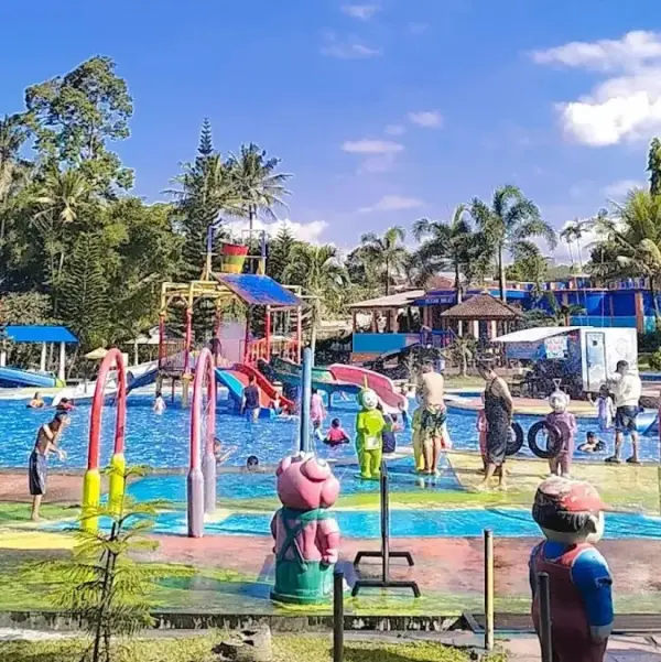 Harga tiket masuk Pikatan Waterpark Temanggung