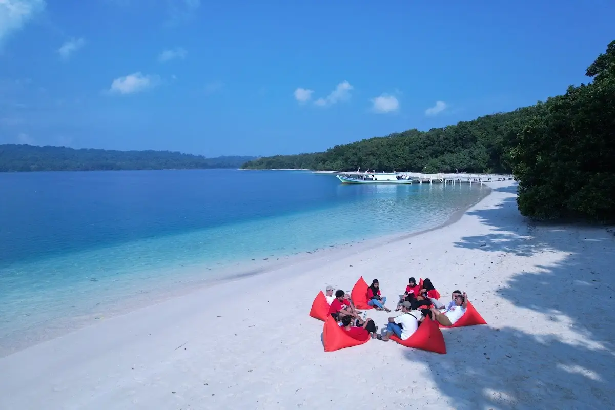 Pulau Peucang resort