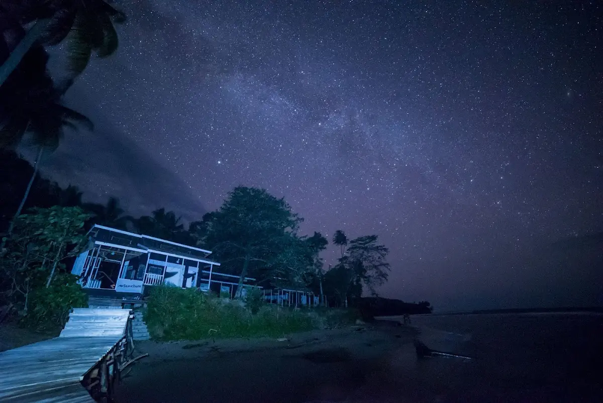 Panduan Wisata Pulau Una-Una 2025, Togean: Rute, Diving, & Sejarah Unik