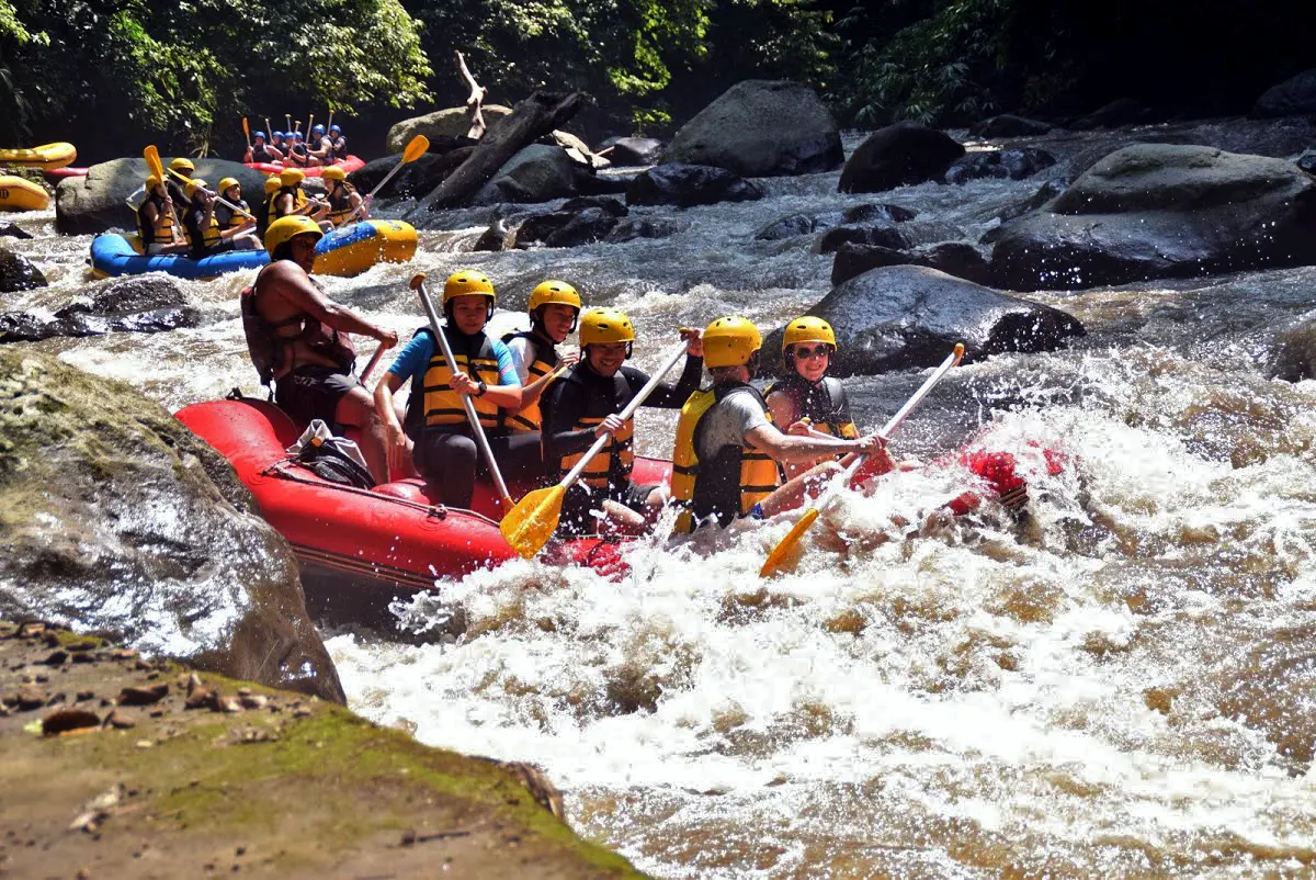 Review Lengkap Rafting Sungai Ayung Ubud 2025: Harga, Rute, & Daya Tarik