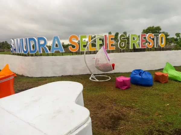 Samudra Selfie & Resto Banyuwangi Jawa Timur
