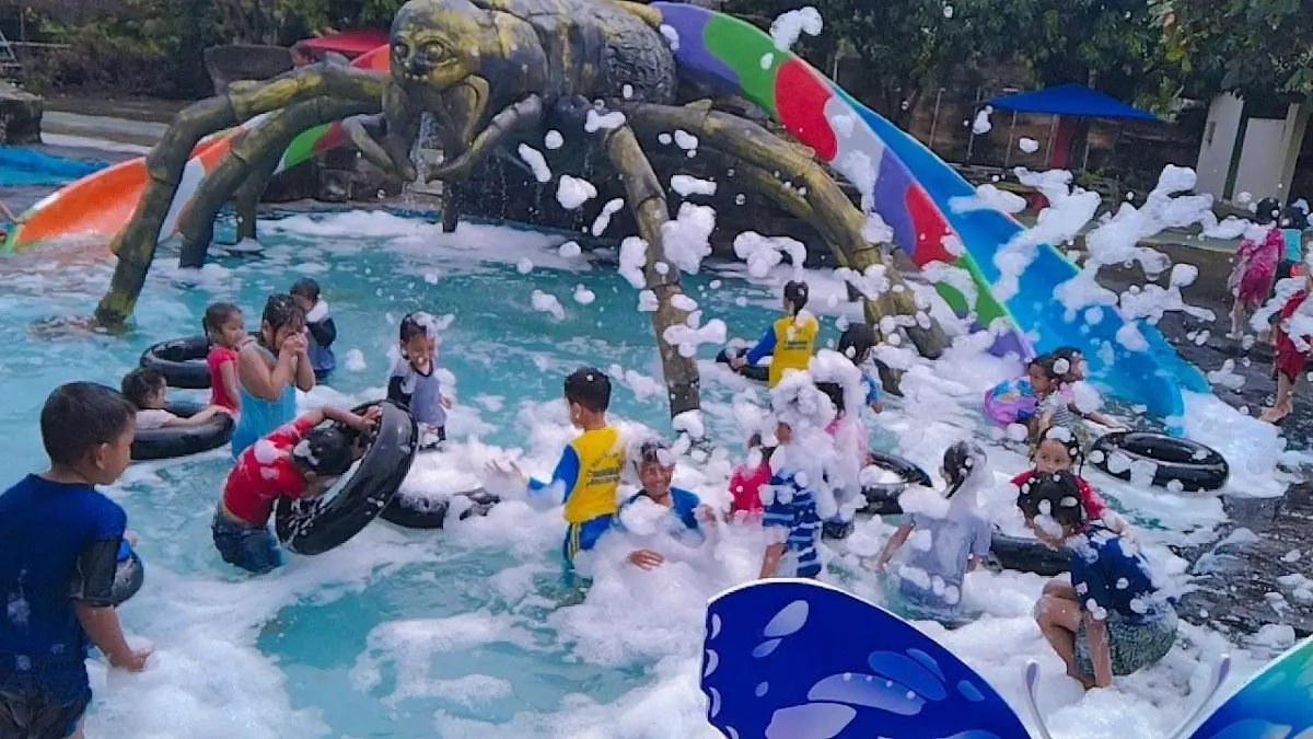 Ada Apa di Tirtonirmolo Waterpark Ngawi 2026? Intip Wahana & Fasilitas Serunya!