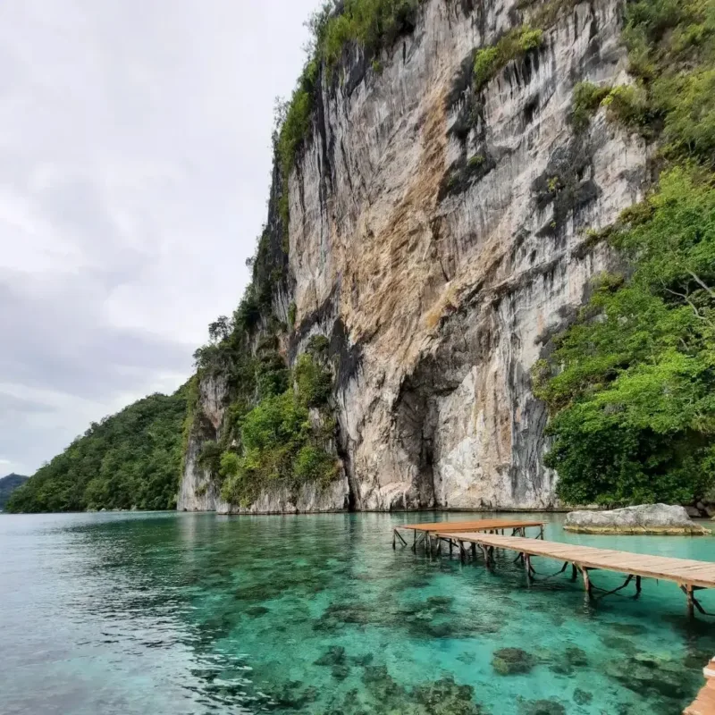 Tebing Hatupia - Pulau Ora Desa Saleman Maluku Tengah