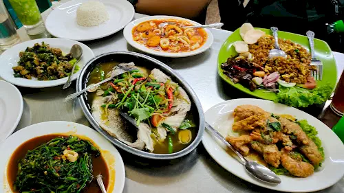 8 Makanan Halal Dan Enak Di Medan : Alamat, Menu Dan Review Pengunjung 9 Wajir Seafood