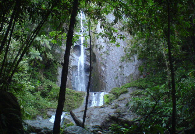 air terjun dolo