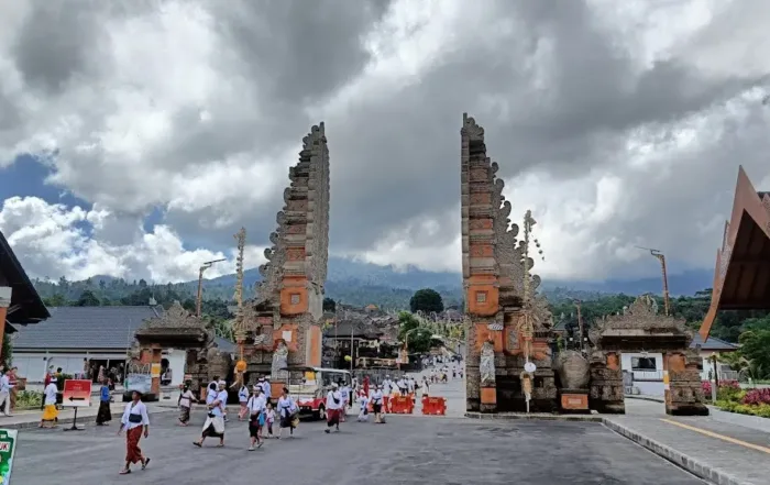 Kepulauan Spermonde Menjelajahi Keindahan Pulau Pulau Di Sekitar Makassar 8 Pura Besakih