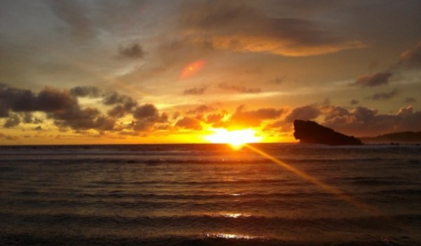 Sunset pantai watu karung Pacitan