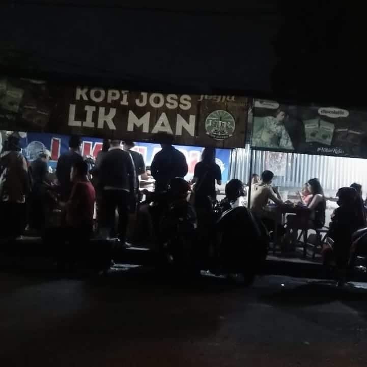 Angkringan Lik Man Menikmati Kopi Joss Yang Melegenda Blog Paket Wisata 0347