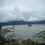Pantai Pasir Putih Parbaba Kabupaten Samosir, Sumatera Utara
