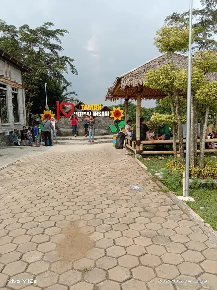 Taman Herbal Insani Depok Jawa Barat