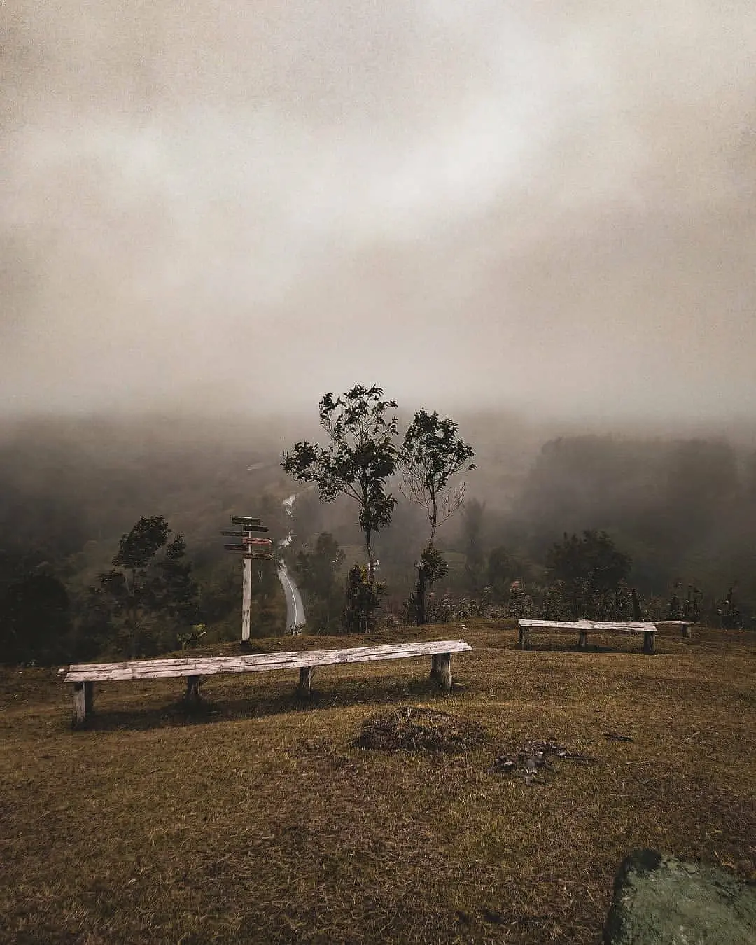 Puncak Temboan Rurukam “Panorama Matahari Terbit Sempurna Di Kota Tomohon”