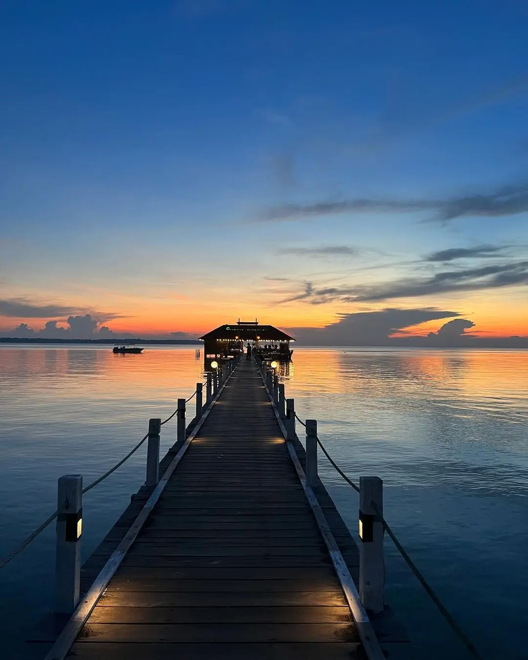 Sunset Pulau Maratua, kepulauan Derawan Kalimantan Timur
