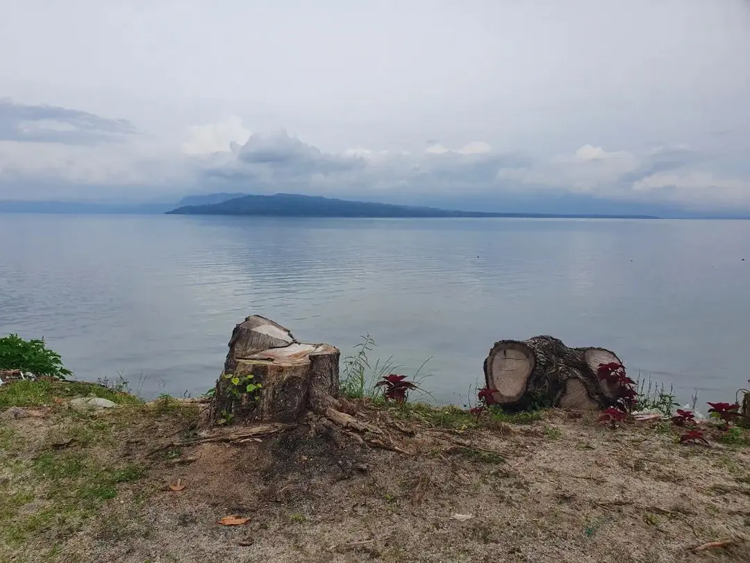 Pantai Lumban Silintong Balige Tempat Berenang Terbaik Di Danau Toba