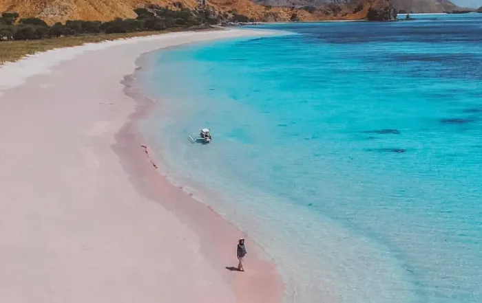 Pulau Seliu Di Membalong Pantai Yang Indah Dan Menjadi Tempat Wisata Favorit Di Belitung 10 Pantai Pink Lombok Timur, Nusa Tenggara Timur