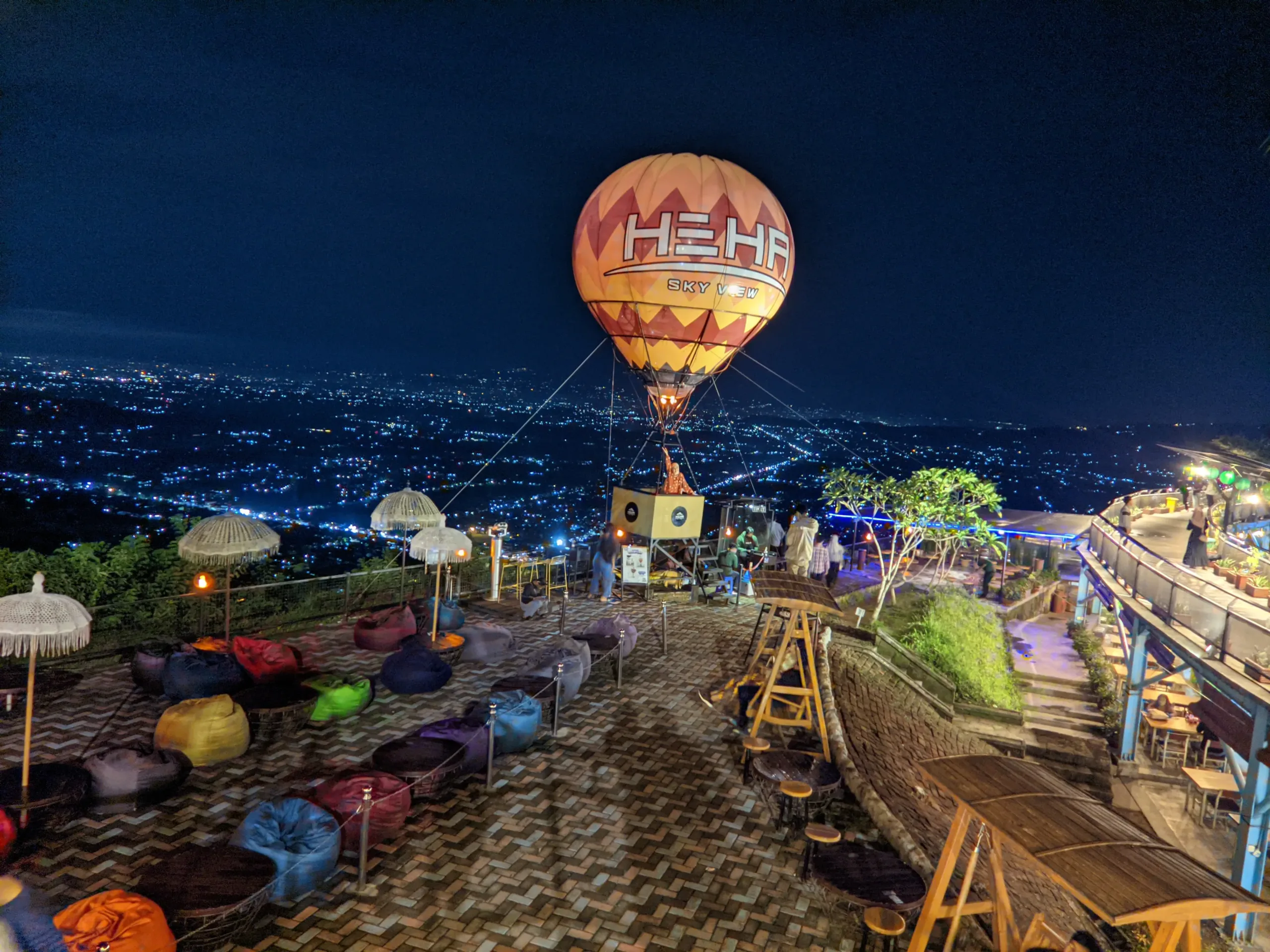 HeHa Sky View Jogja: Harga Tiket 2025 & Kenangan Foto Indah di Atas Bukit