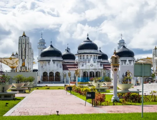 Masjid Raya Baiturrahman Banda Aceh : Pesona Arsitektur dan Sejarah Mengagumkan