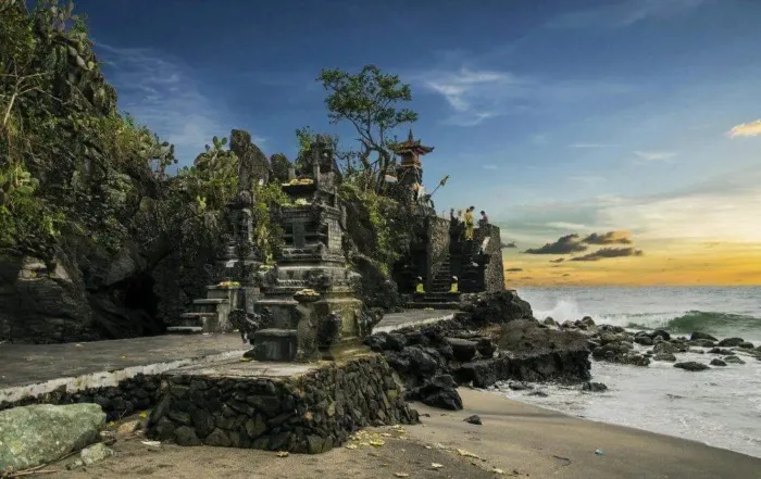 Kepulauan Spermonde Menjelajahi Keindahan Pulau Pulau Di Sekitar Makassar 6 Pura Batu Bolong Lombok Barat - Nusa Tenggara Barat