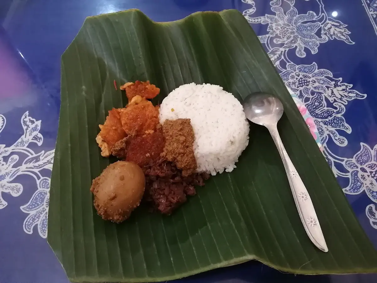 8 Gudeg Jogja yang Patut Dicoba – Alamat, Menu, Review dan Kisaran Harga