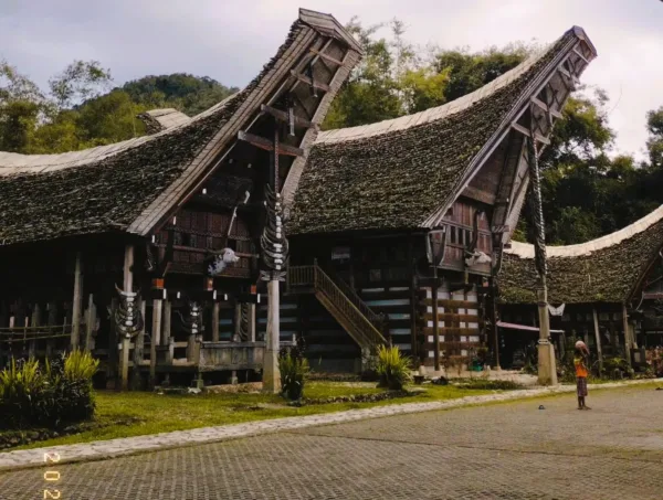 Wisata Toraja Ke'te' Kesu'