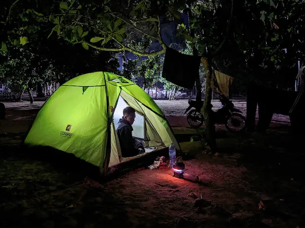 Berkemah Di Pantai Kondang Merak