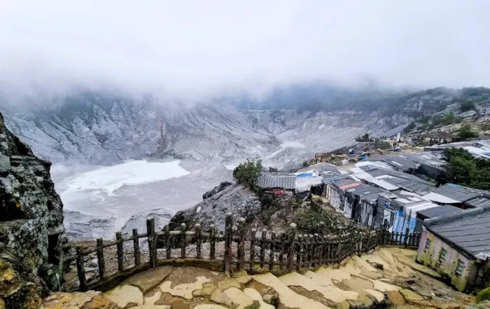 Gunung Tangkuban Parahu