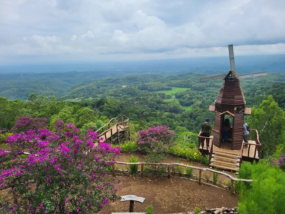 Seribu Batu Songgo Langit: Tiket Masuk Terbaru, Daya Tarik dan Info Glamping