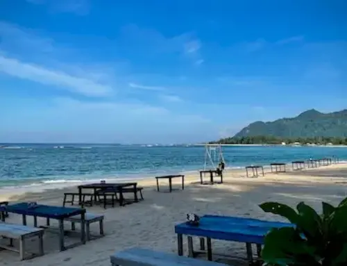 Cafe dan Harga Tiket 2026 Wisata Pantai Lampu’uk, Banda Aceh