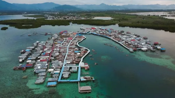 Tempat Wisata di Gorontalo: Kampung Laut Torosiaje