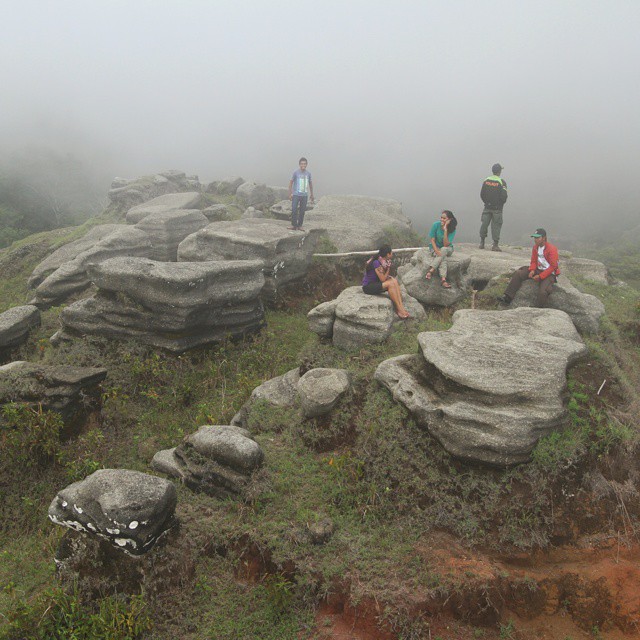 Laiwangi Wanggameti: Harta Karun Sumba Timur (Keanekaragaman Hayati, Budaya Megalitik, & Air Terjun)