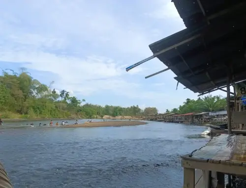 Wisata Keluarga di Sungai Gelombang Kampar: Aman, Asri, dan Murah Meriah