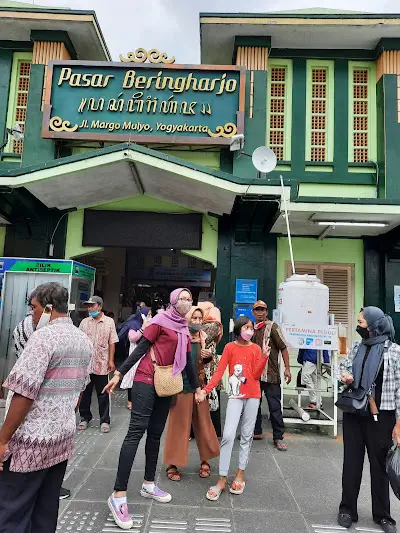 Pasar Beringharjo Malioboro